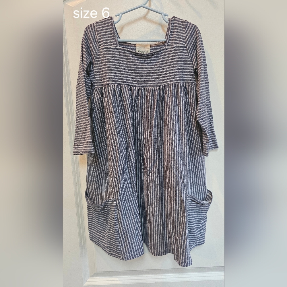 Girls size 6 dress
